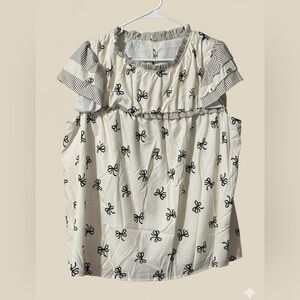 SHEIN White and Black Bow Pattern Blouse